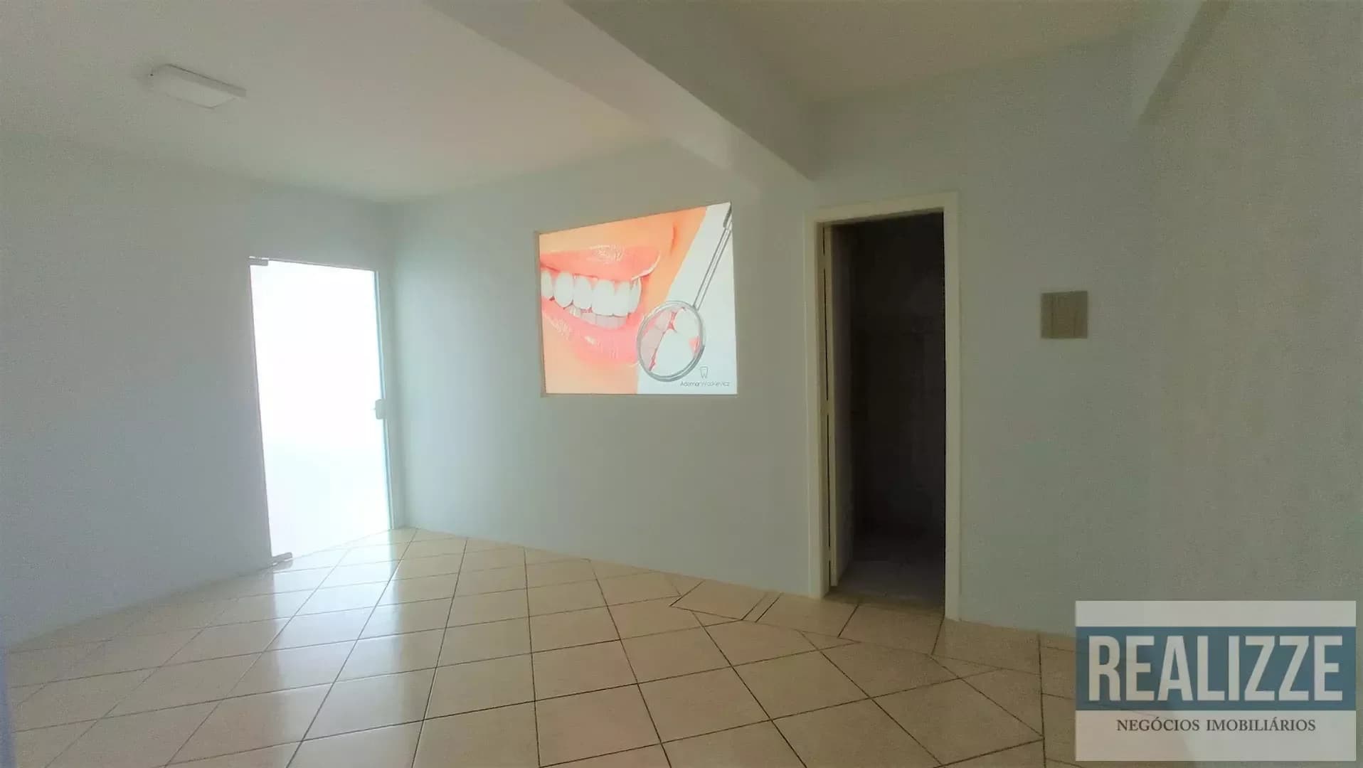 Sala Comercial à Venda no Centro de Marau RS