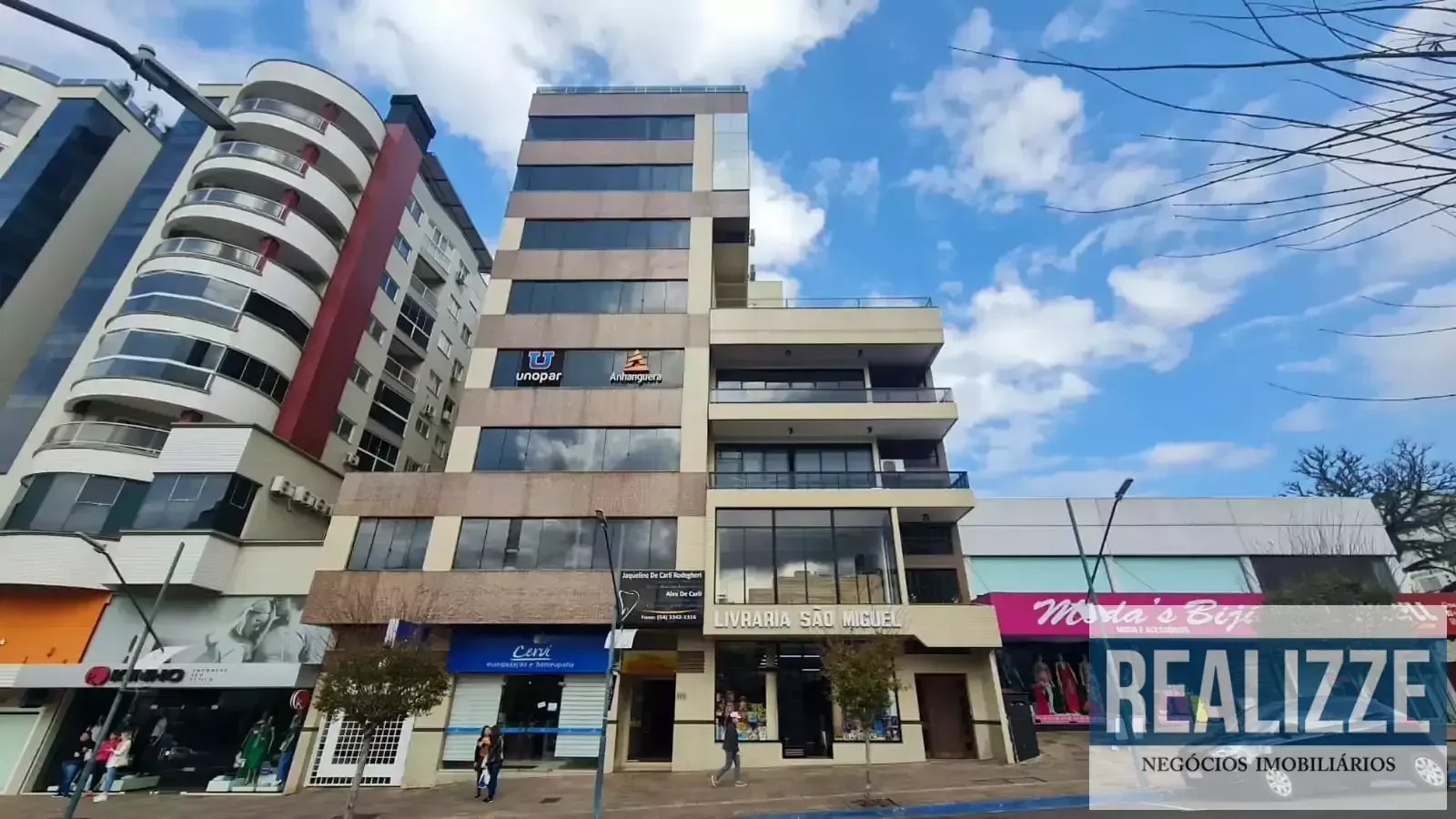Sala Comercial à Venda no Centro de Marau RS