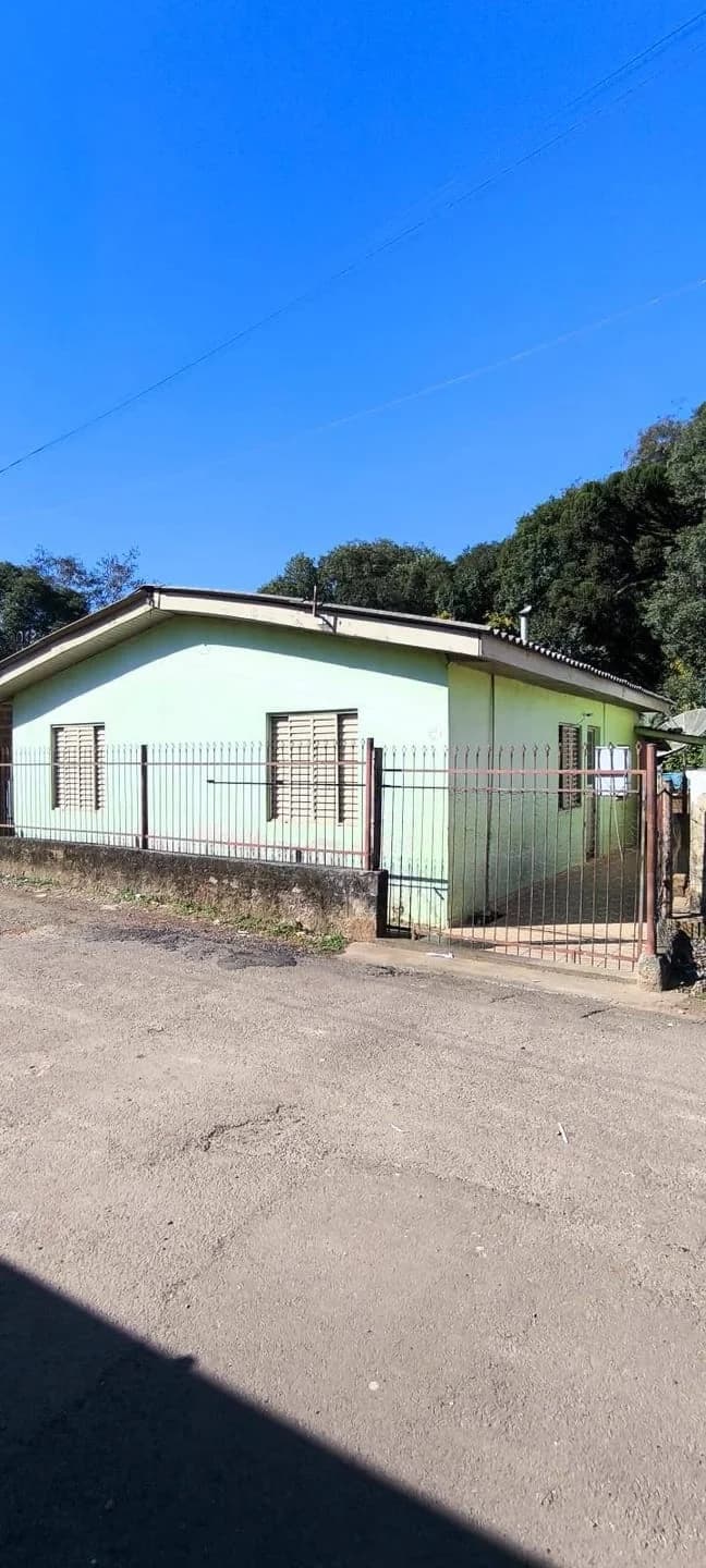 Casa 4 Dormitórios à Venda em Marau RS
