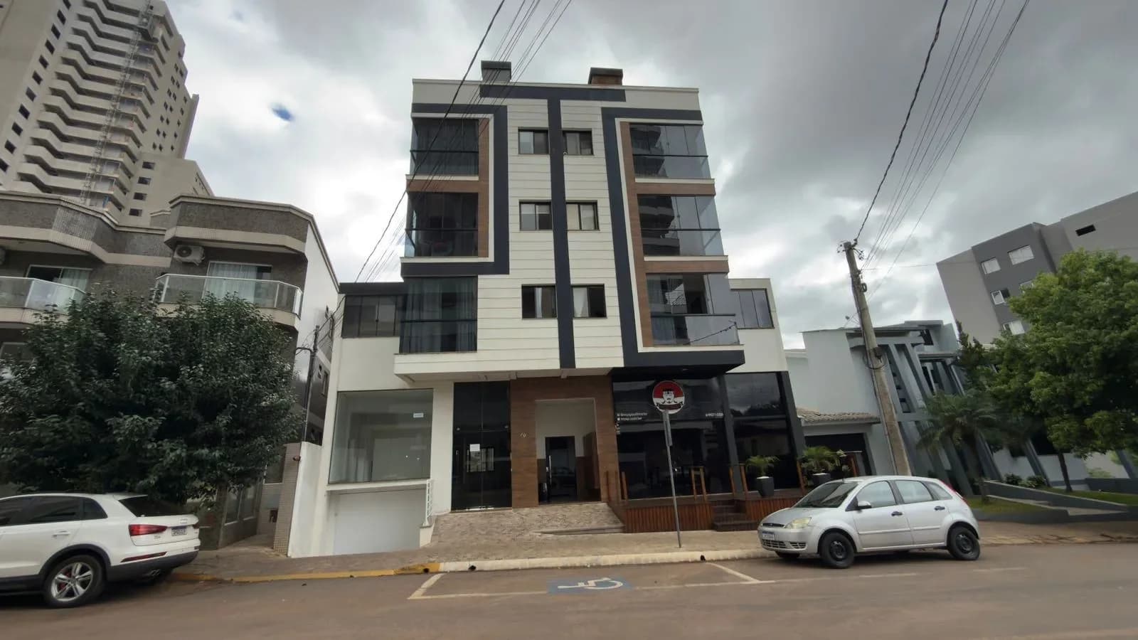 Sala Comercial 115m² para Alugar no Centro de Marau