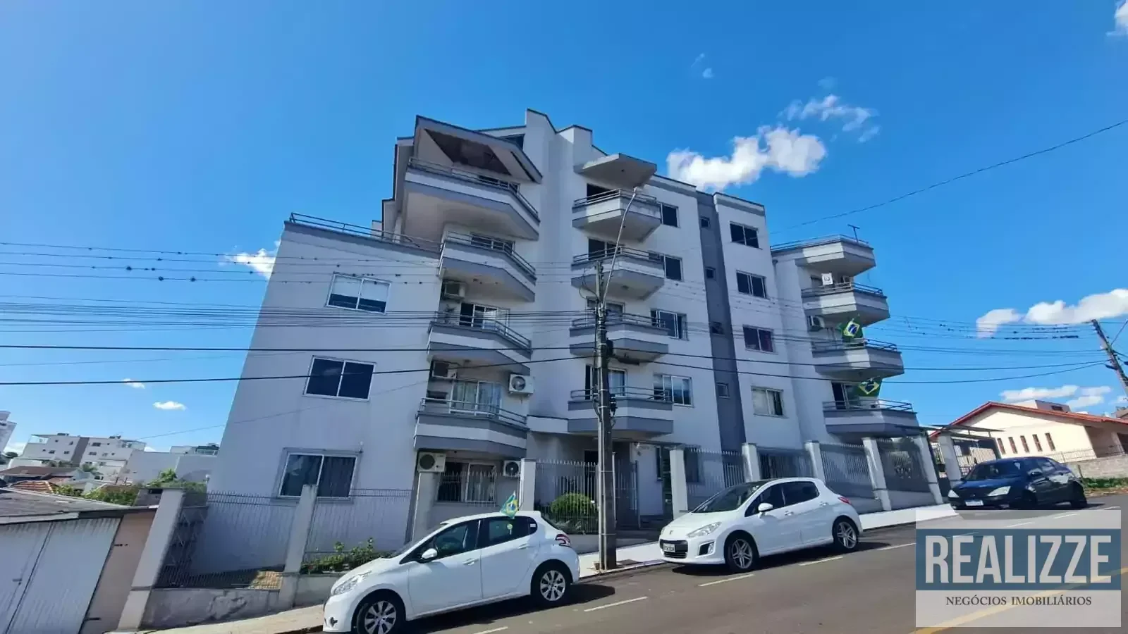 Apartamento 4 Dorm. à Venda no Centro de Marau/RS