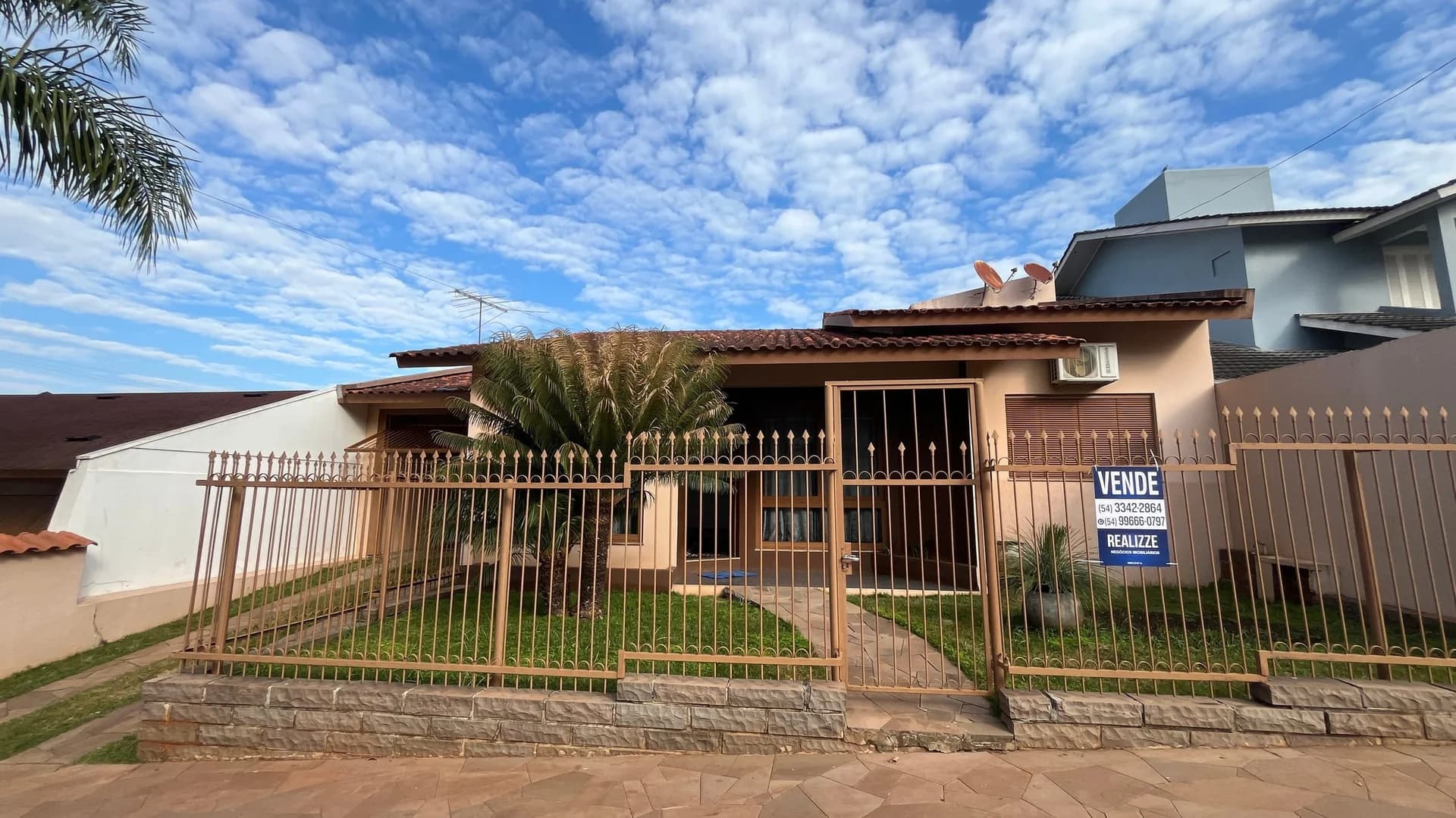 Casa à Venda no Centro de Marau RS 234m²