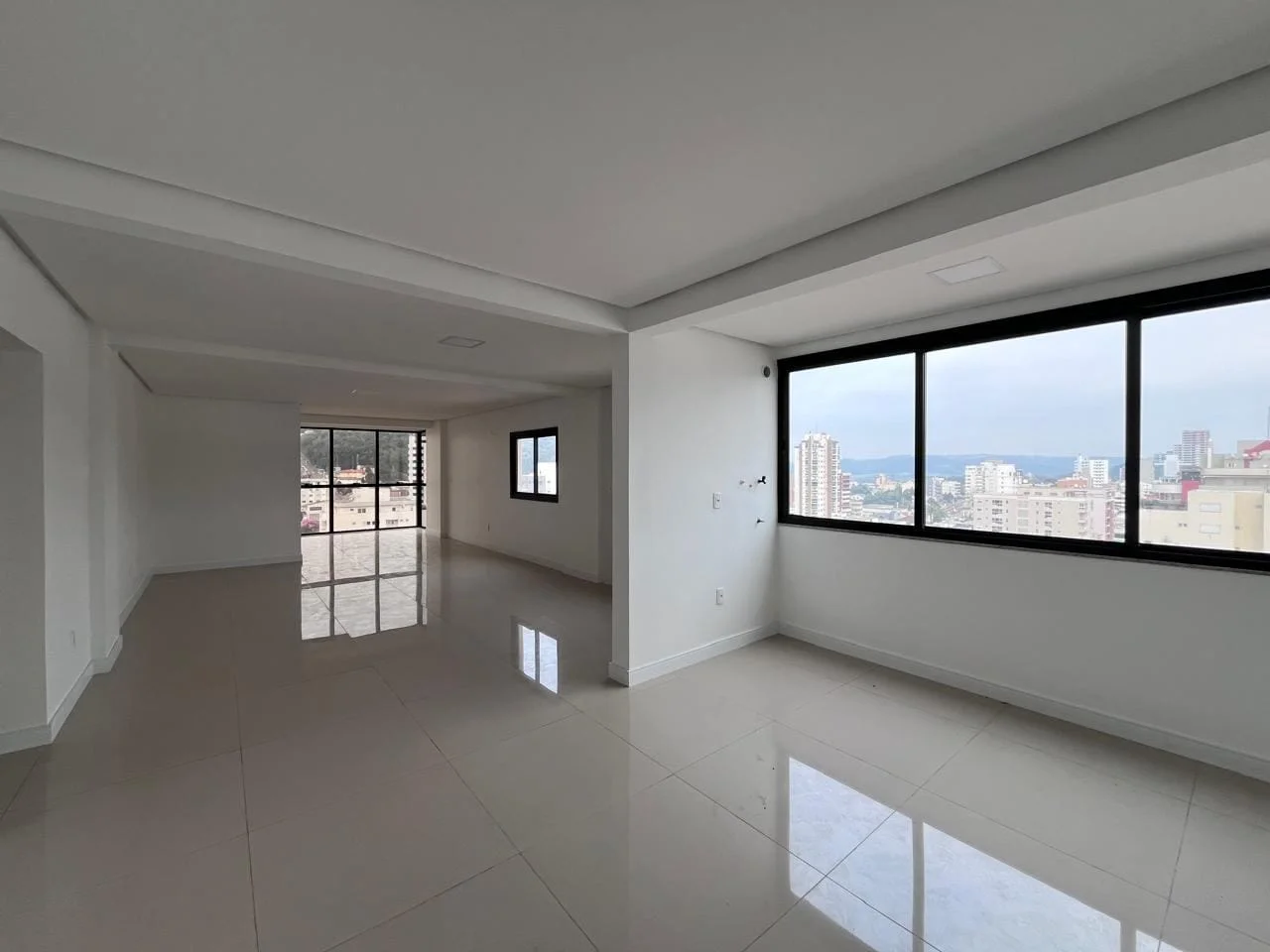 Apartamento 3 Dorms à Venda no Centro de Marau RS