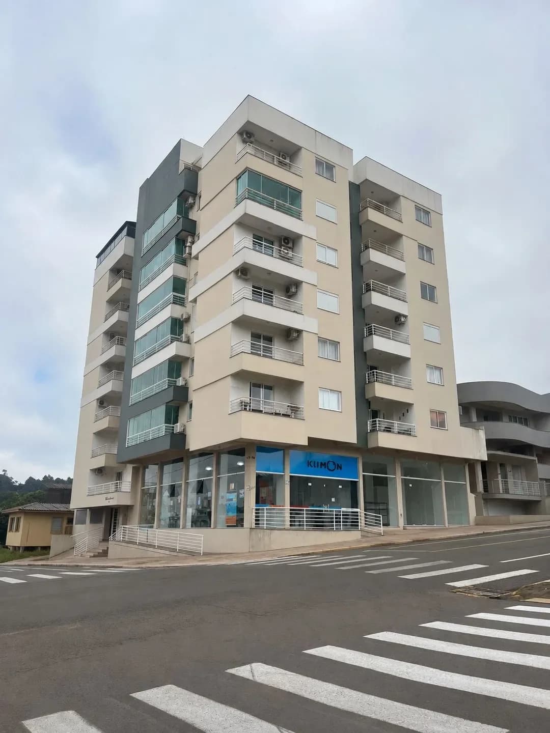 Apartamento 2 Dorms à Venda no Centro de Marau RS